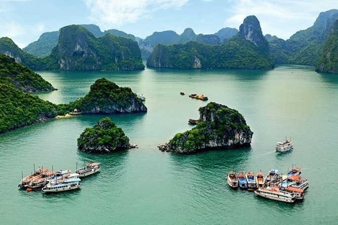 Halong Bay Day Cruise with Bamboo Boat Ride or Kayaking - Luon Cave by bamboo boat or kayak