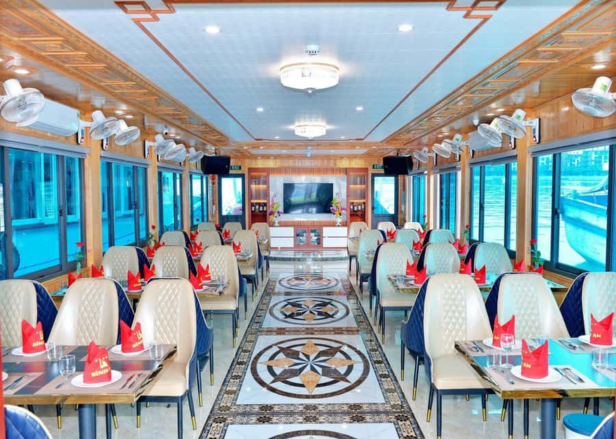 Halong Bay: Day Cruise with Caves, Kayaking & Sunset Party - What to bring for the day