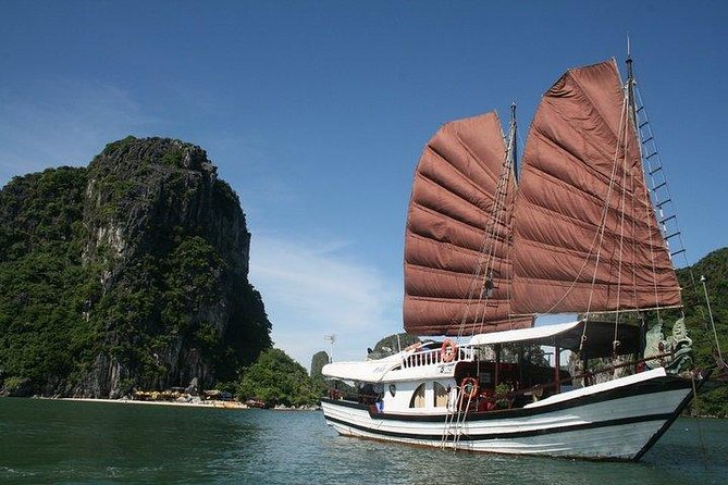 Halong Bay day tour 4 hours Cruise from Hanoi city - The road from Hanoi to Halong Bay