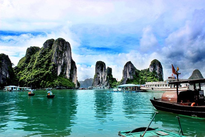 Halong Bay day tour 4 hours Cruise from Hanoi city - Dinh Huong Islet and the Ba Hang water stop