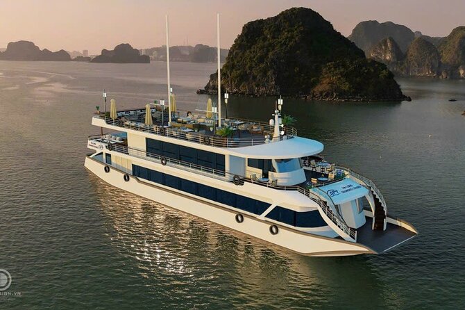Halong Bay Day Tour By Diamond Era Cruise,Titop,Sung Sot & kayak - The long road from Hanoi to Halong Bay