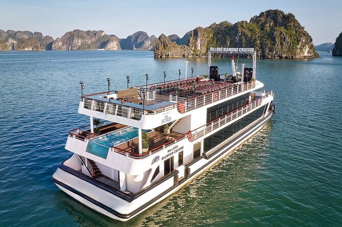 Halong Bay Day Tour Luxury Cruise With Jacuzzi and Buffet Lunch - Kayaking or bamboo boating around the bay
