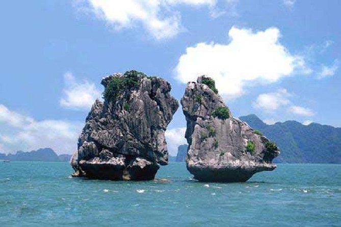 Halong Bay Day Trip 6-Hour Cruise Tour [Round-Trip Highway] With Lunch, Sea Kayak or Bamboo Boat (Row Boat) - What the six-hour cruise includes