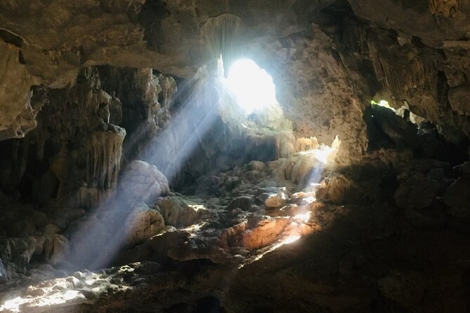 Halong Bay Day Trip 6-Hour Cruise Tour [Round-Trip Highway] With Lunch, Sea Kayak or Bamboo Boat (Row Boat) - Sung Sot Cave and its three chambers