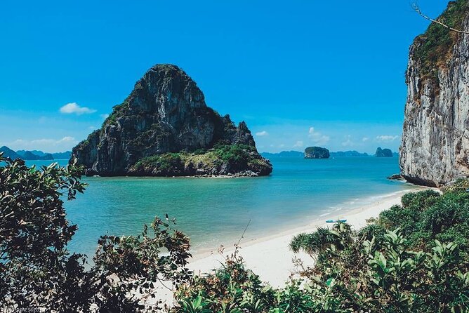 Halong Bay Day Trip 6-Hour Cruise Tour [Round-Trip Highway] With Lunch, Sea Kayak or Bamboo Boat (Row Boat) - Is $53.32 a fair price?