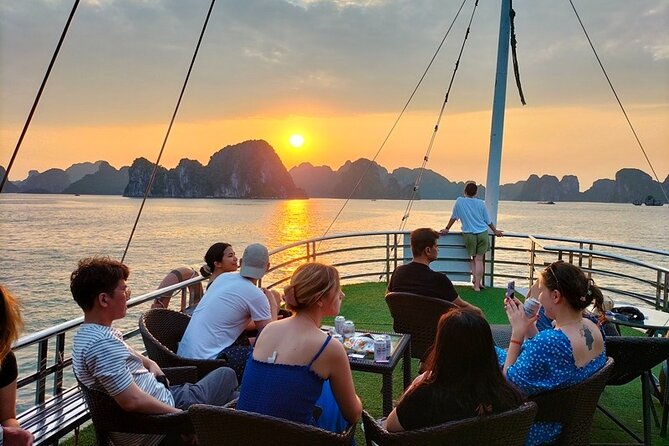 Halong Bay Day Trip 6hour: Buffet Lunch,Limousine bus,small group - What the $61 price really covers