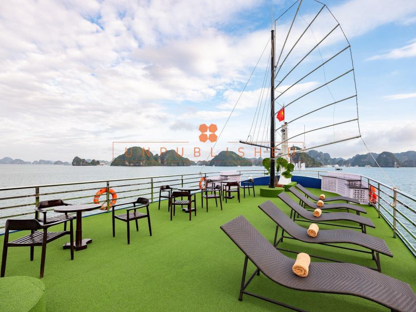 Halong Bay Delights: Deluxe Day Cruise with Kayaking & Lunch - Seafood lunch while the islands slide past