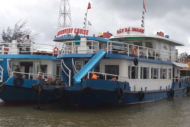 Halong Bay Discovery Cruise Luxury 1 Day - Lunch aboard the 4-star cruise