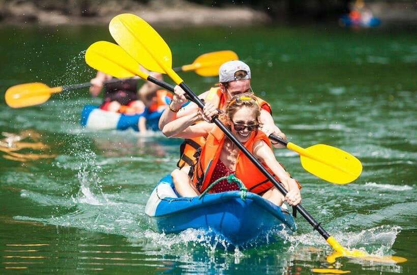 Halong Bay: Full-Day 4-Star Experience with Kayaking - Walking through Sung Sot Cave