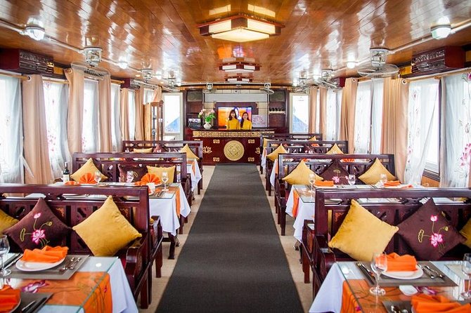 Halong Bay Full-Day Adventure Cruise from Hanoi - The return cruise and sunset refreshments