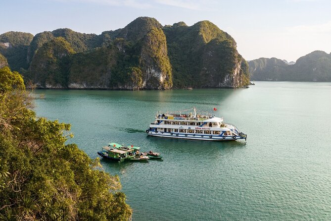 Halong Bay Full Day Tour-all included: Kayak, Titop, Swim, Lunch - What the $42 price really covers