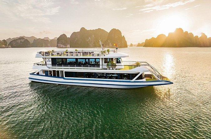 Halong Bay Full Day Tour-all included: Kayak, Titop, Swim, Lunch - Who will get the most from this long day