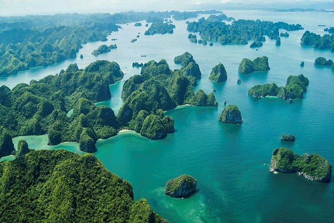 Halong Bay Full Day Tour with All-Inclusive: Boat, Kayak, Island, Cave and Lunch - Lunch with seafood and Vietnamese dishes