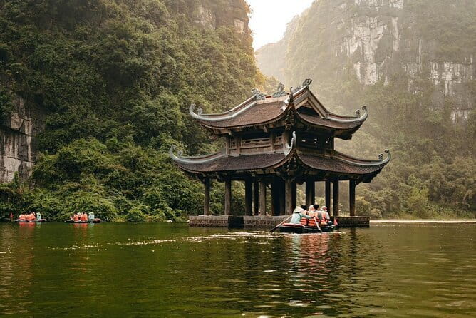 Halong Bay Full Day with All-Inclusive - Guide Quality and the Crowding Question