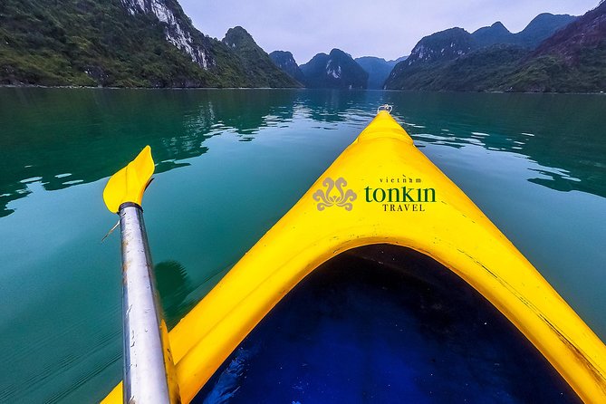 Halong bay luxury cruise 2D/1N: Kayaking, Swimming, Titop island & Surprise cave - Pearl Farm kayaking and the afternoon route