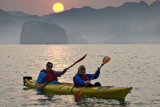Halong bay luxury cruise 2D/1N: Titop island, Surprise cave, Kayaking, Swimming - Kayaking and swimming before Titop Island