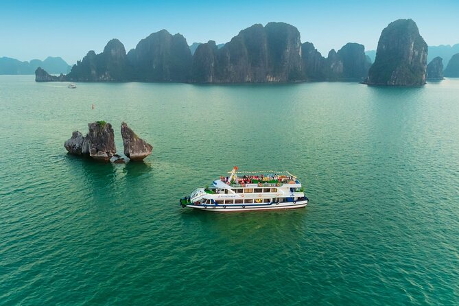 Halong bay Luxury Cruise Trip: Titop Island, Amazing Cave & Kayak - Key things to know before booking
