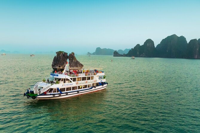Halong bay Luxury Cruise Trip: Titop Island, Amazing Cave & Kayak - Walking through Sung Sot Cave