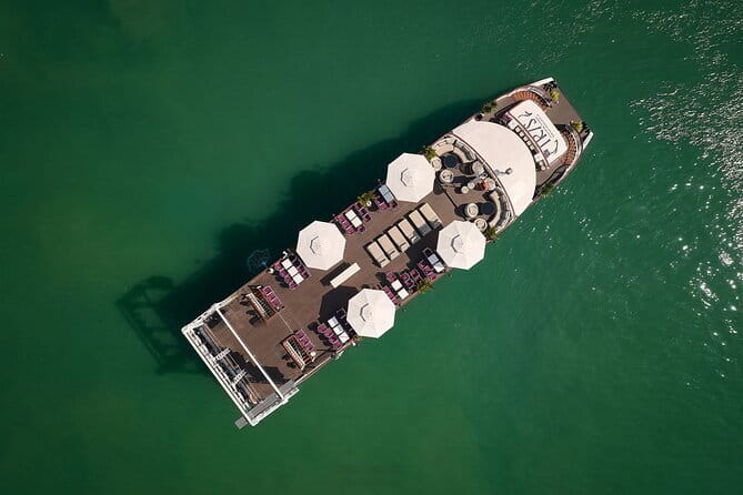 HALONG BAY LUXURY IRIS CRUISE DAY TRIP-BEST SELLER: Kayak, Music - A long but easy Halong Bay day from Hanoi