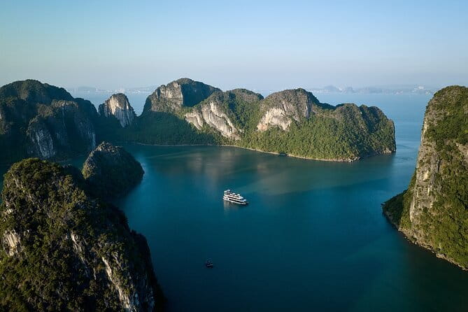 HALONG BAY LUXURY IRIS CRUISE DAY TRIP-BEST SELLER: Kayak, Music - Getting aboard at Halong International Cruise Port
