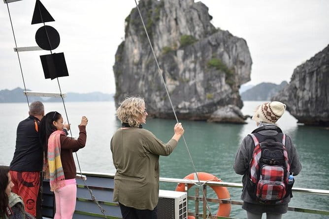 Halong Bay Shore Excursion 6 Hour Private Cruise from Cruise Port - Guide service and the private format