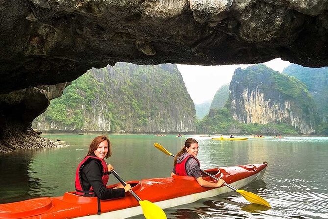 Halong Excursion Cruise with Kayaking, Swimming & Cave Visit - The early pickup and long road to Tuan Chau
