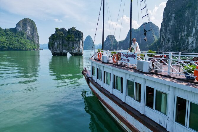 Halong Islands, Caves, Kayak, Lunch day tour w Dragonfly Cruise - Kayaking or bamboo boating at Ba Hang