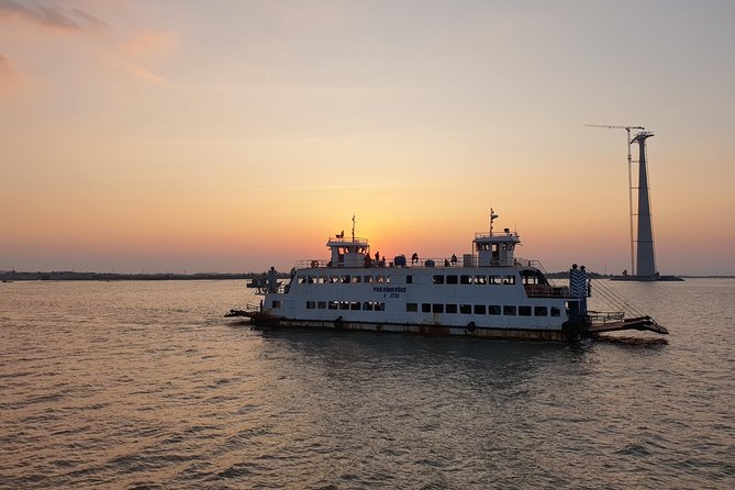 HaLong - LanHa Bay 2 Nights with La Pandora Boutique Cruises - Dark and Bright Cave on the final morning