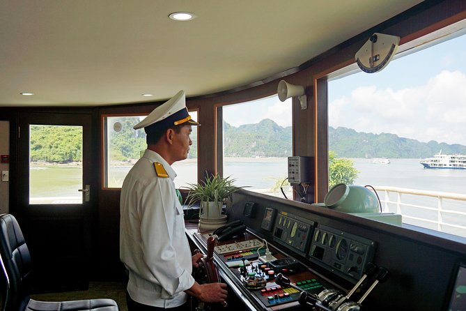 Halong - LanHa Bay with 3.5star La Pinta Cruise 3days/2nights - What $357.95 buys you on La Pinta