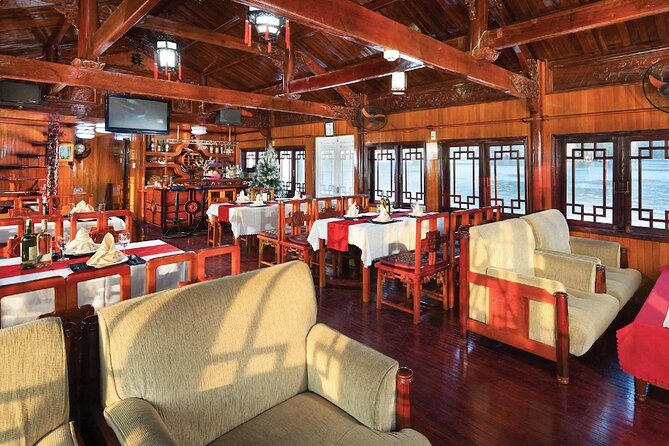 Halong Seasun Cruise 2 days 1 night visiting and enjoying halong bay tour - A quieter second morning at the pearl farm