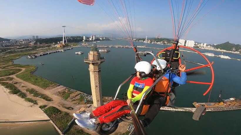 Halong Sky Tour: Powered Paragliding - Who will enjoy this flight most