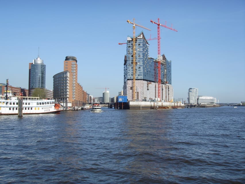 Hamburg: 1-Hour Harbor Cruise - Shipyards, bridges, and container terminals