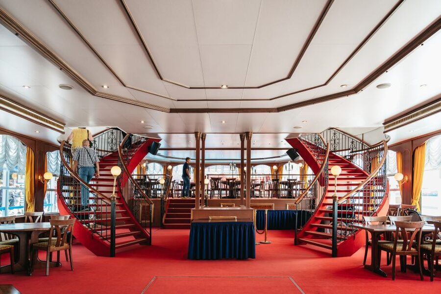 Hamburg: 1-Hour Harbor Sightseeing Cruise with HafenCity - Key points to know before you board