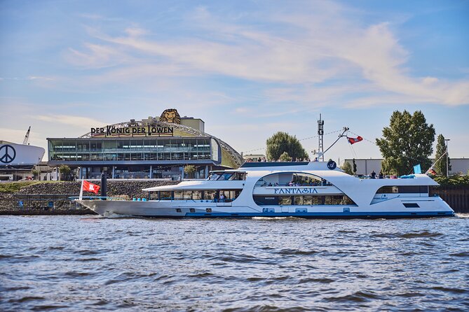 Hamburg: 2-hour harbor cruise - Key points before you board