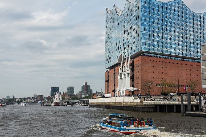 Hamburg 2-hour harbor tour on the beautiful Elbe - Hamburg’s harbor is a working port, not a postcard set