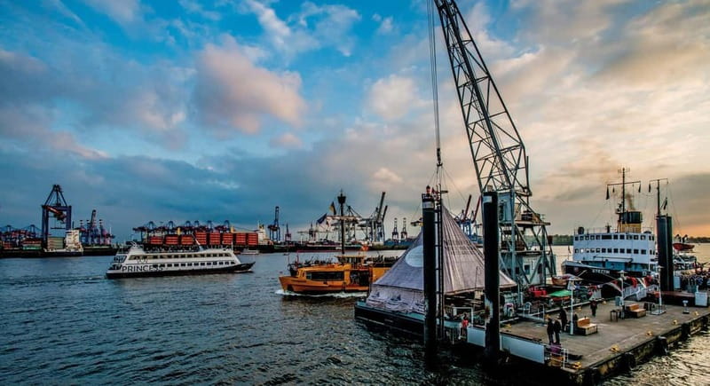Hamburg: Guided Grand Harbor Sightseeing Cruise by Ship - Starting at Pier 3 with Kapitän Prüsse