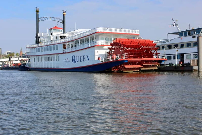 Hamburg: Guided Grand Harbor Sightseeing Cruise by Ship - What the one-hour schedule means for you