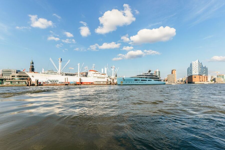 Hamburg: Harbor Cruise with Wine and Cheese - Who This Cruise Fits Best