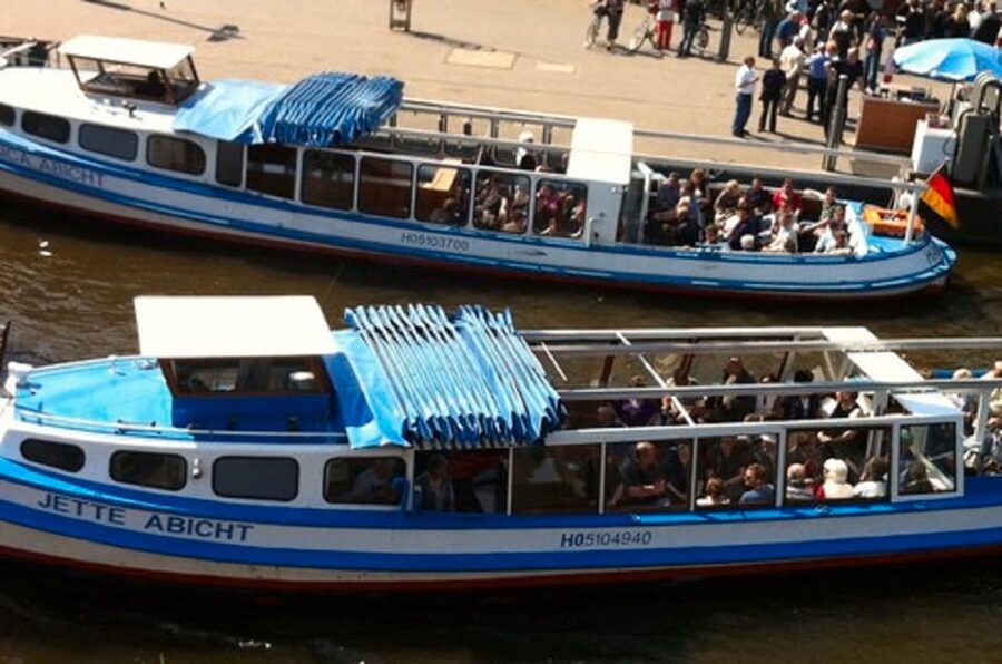 Hamburg: Line C Sightseeing Tour Hop On Hop Off and Harbor Cruise - Who will get the most from this experience