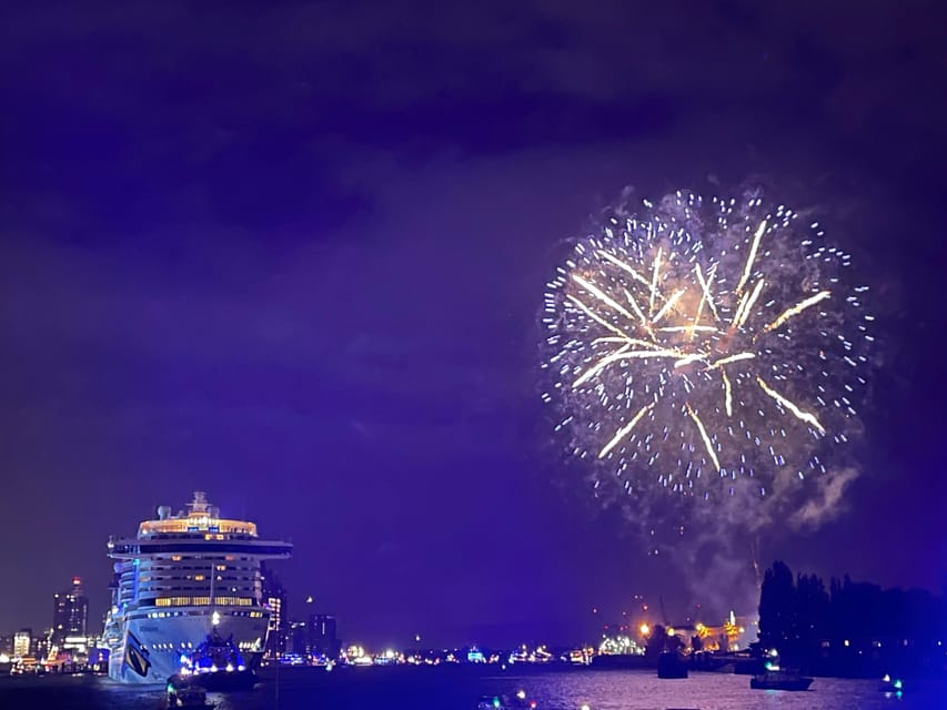 Hamburg: New Years Eve Harbour Cruise - Who will enjoy this Hamburg cruise