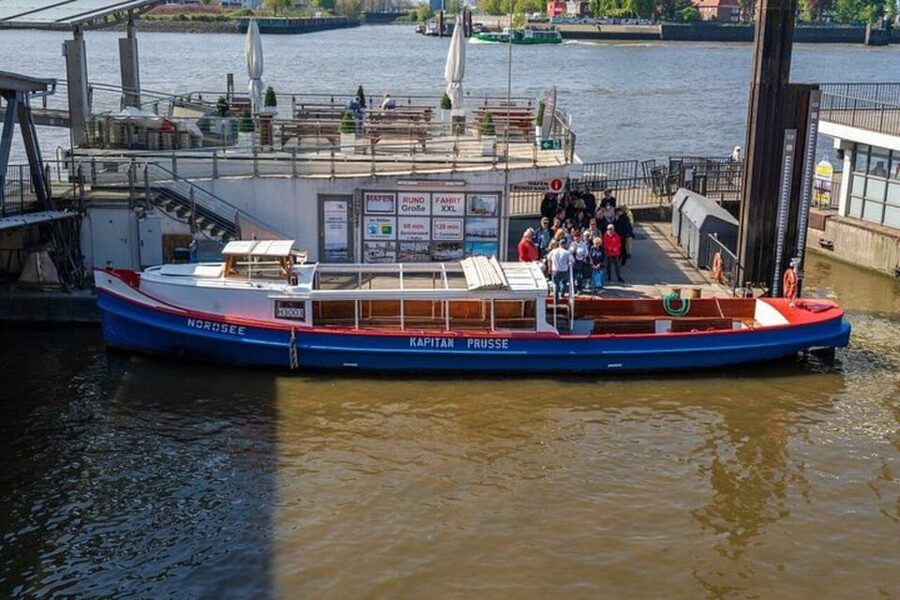 Hamburg: One Hour Traditional Harbor Cruise - Hamburg’s harbor is the main attraction