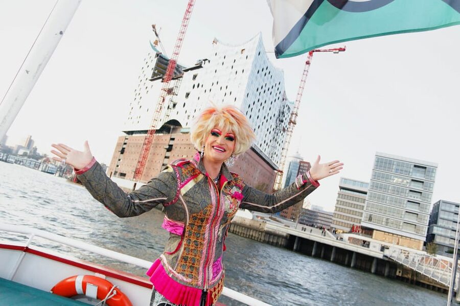 Hamburg: Party Harbor Cruise with Olivia Jones - Music, dancing, and harbor trivia underway
