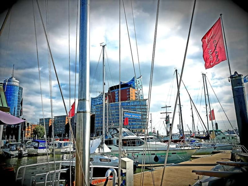 Hamburg: Private Harbor Tour by Boat - What the guide adds to the harbor views