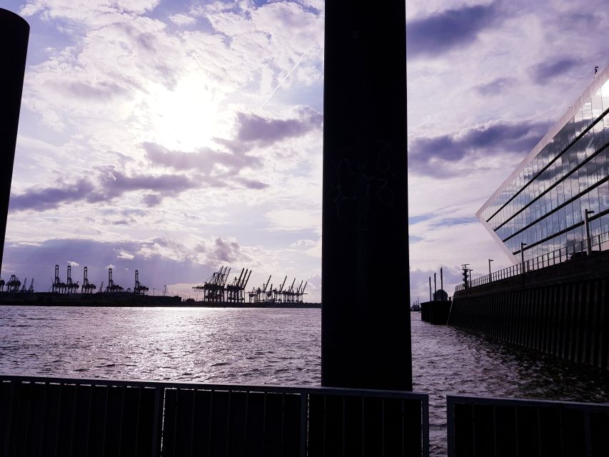 Hamburg: Private Harbor Tour by Boat - One hour or up to two hours on the water