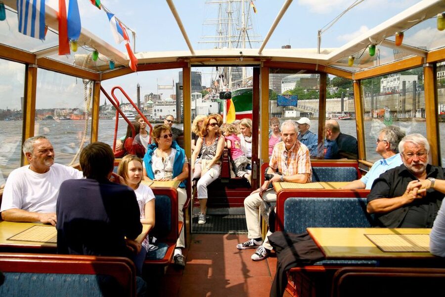 Hamburg: Traditional Harbor Tour with Commentary - Under the Elbe Bridge and across the working port