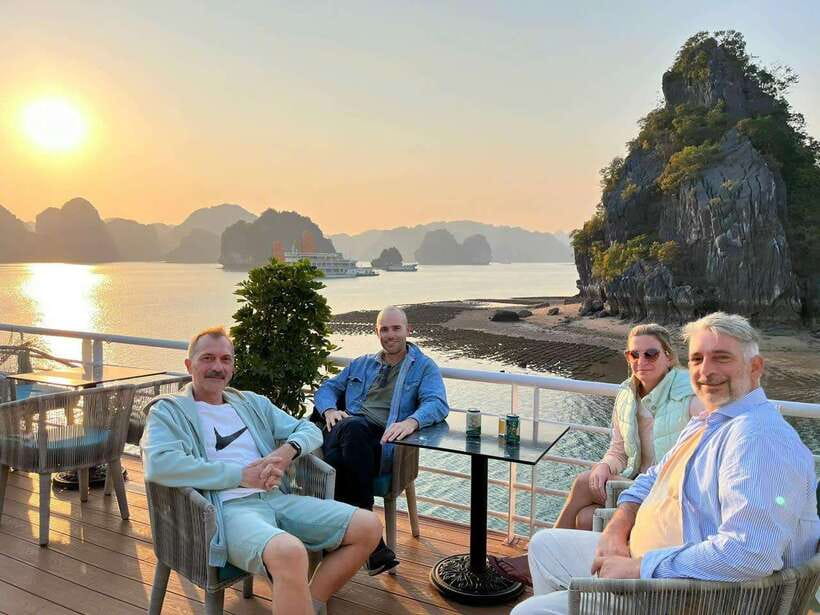 Hanoi: 2-Day Ha Long and Lan Ha Bay Cruise with Kayaking - Lunch with the limestone islands outside your window