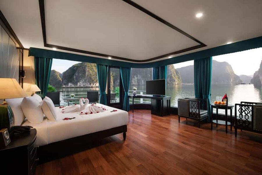 Hanoi: 2-Day Ha Long Bay 4-Star Cruise with Titov Cave - What the $144 price really covers