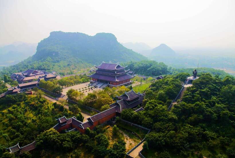 Hanoi: 2-Day Ha Long Bay Cruise, Tam Coc, Mua Caves, Hoa Lu - Hoa Lu, Vietnam’s former capital
