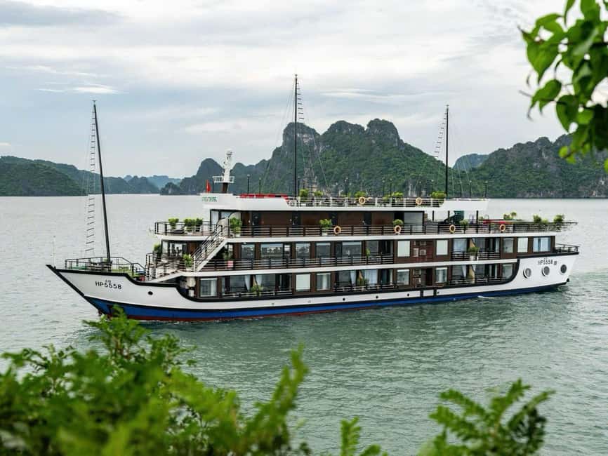 Hanoi: 2-Day Ha Long & Lan Ha Bay 5-Star Boat with Balcony - Why this two-day bay cruise works well