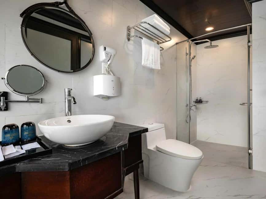 Hanoi: 2-Day Ha Long & Lan Ha Bay 5-Star Boat with Balcony - Should you book it?